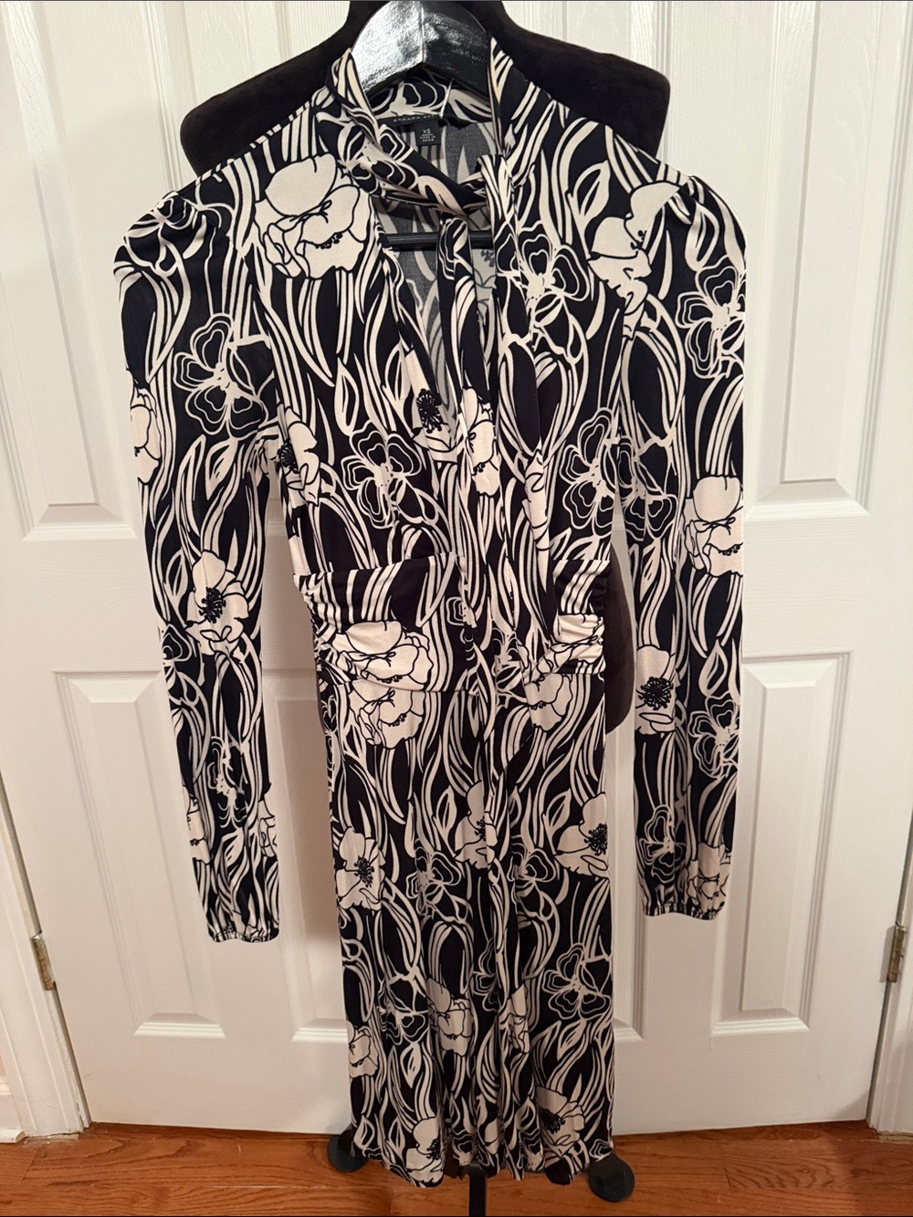 Banana Republic Black and White Floral Long Sleeve Midi Dress